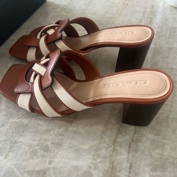 Nikki Canvas Coach Sandal - Brand New! - Picture 3 of 4